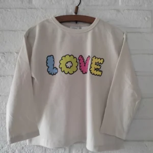 Remera Love - talle 18/24 meses